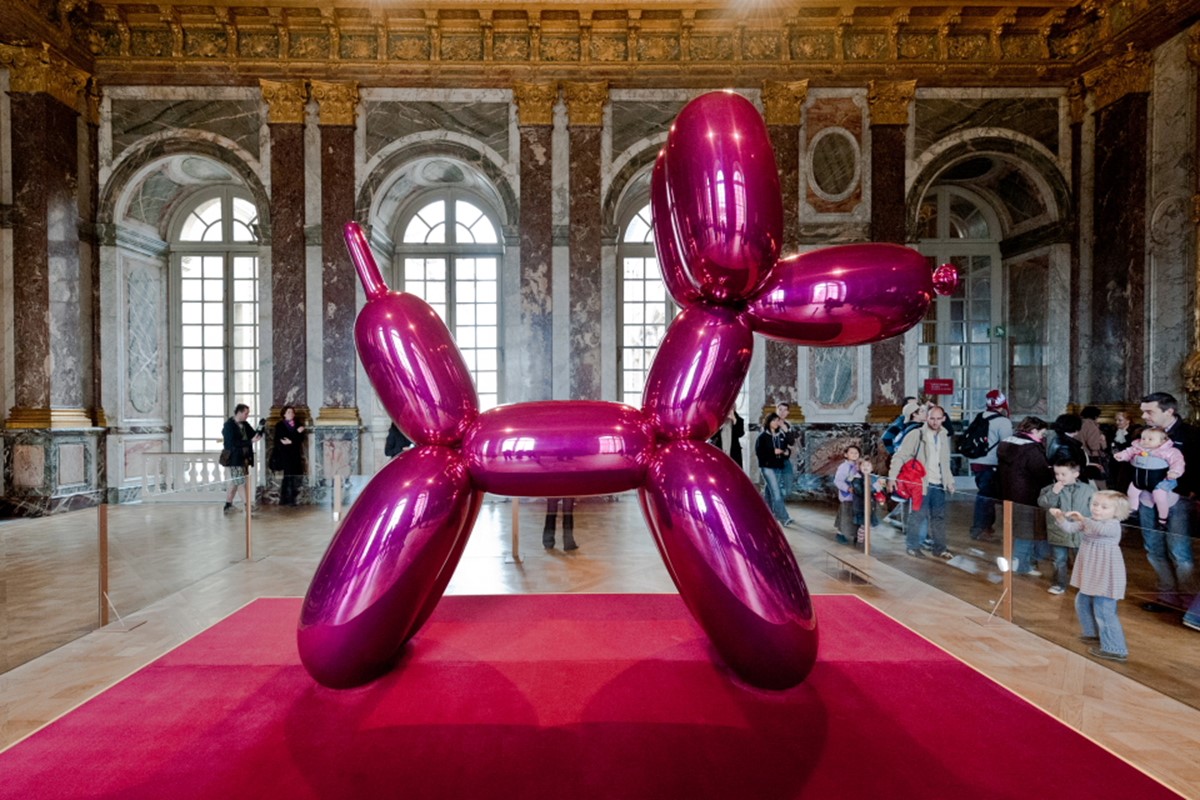 Το έργο του Jeff Koons "Baloon Dog" . 
